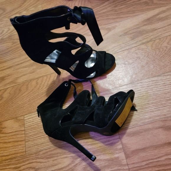 NEW Liliana Ribbon Tie Up Strappy Suede High Heel Sandals - Picture 5 of 11